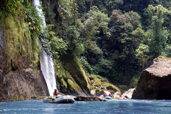 Rafting the Pacuare river, Costa Rica 