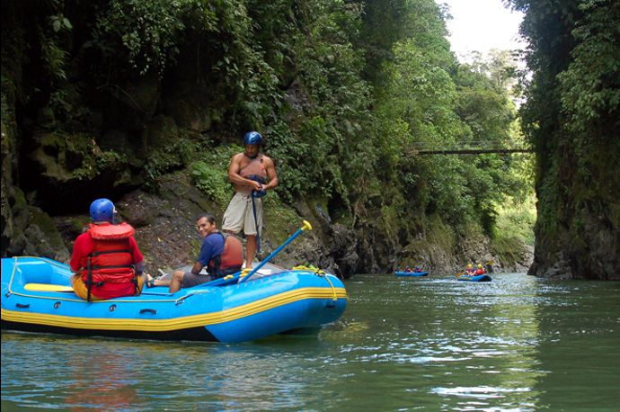 Rafting the Pacuare river, Costa Rica 